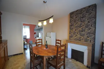 Image de Maison indépendante bien équipée avec terrain de 1000 m2 clos