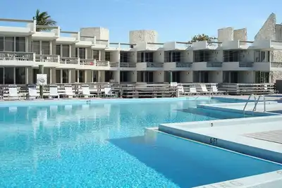 Image de 1 Br Condo Oceanfront Resort and Marina