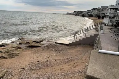 Image de Waterfront Stairway to Heaven!