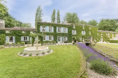Image de The Millhouse - Dix Chambres Villa, Couchages 24