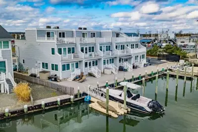 Image de Waterfront Townhome