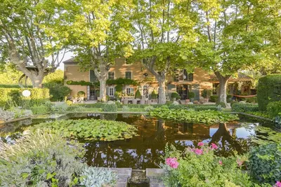 Image de Water Lily House - Dix Chambres Villa, Couchages 18