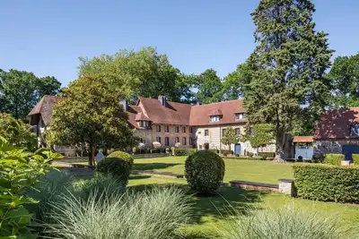 Image de Manoir Des Falaises - Quatre Chambres Villa, Couchages 8