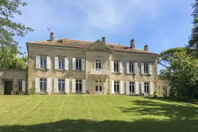 Image de Chateau Grilliere - Cinq Chambres, Couchages 10