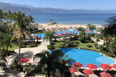 Image de Amazing BeachFront condo in Puerto Vallarta