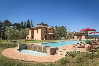Image de Villa Le Fauci - Quatre Chambres Villa, Couchages 11
