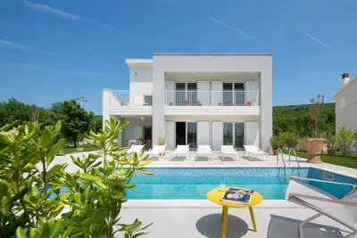 Image de Villa Dora - Quatre Chambres Villa, Couchages 9