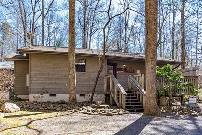 Image de Squirrel's Nest: Cabin Nested in the Mountains of Gatlinburg, Just Minutes Away from Downtown