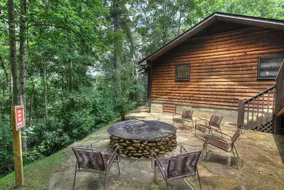 Image de Wildflower Haven: Beautiful Secluded Cabin in Gatlinburg, Just Minutes from Downtown Gatlinburg.