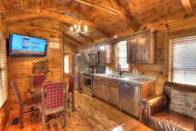 Image de Hickory Tree: Secluded Cabin in Wooded Setting only Minutes from Downtown Gatlinburg