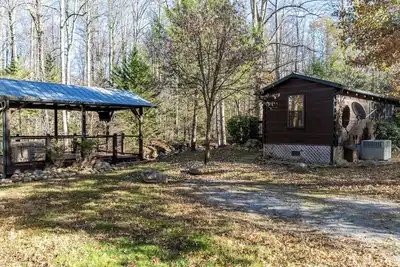 Image de Little Bear Creek: Beautiful Cabin with Great Views, Located Aside a Picturesque Mountain Stream