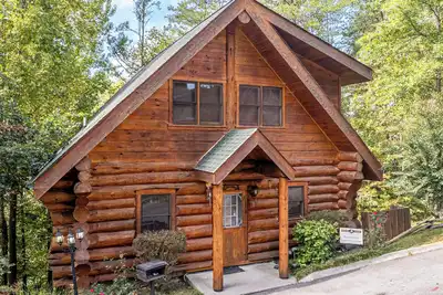 Image de Happy Bear: Perfect Cabin to Keep the Whole Family Happy, Only Minutes from Downtown Gatlinburg!