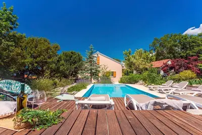 Image de Villa Bonjo - Deux Chambres Villa, Couchages 6