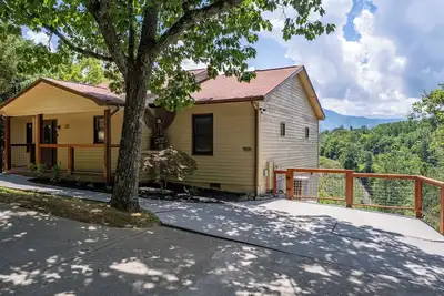 Image de Eagles Nest: Gorgeous Views of the Great Smoky Mountains and Minutes Away From the National Park