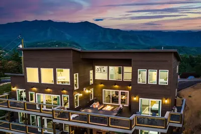 Image de Swim Spa, Views, Gameroom/Theater, Luxe Design - Rabbit Run