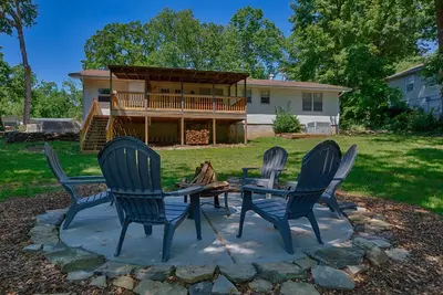 Image de Private Hilltop Retreat on Cozy 1+ Acres with Boat Parking