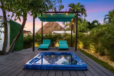 Image de ★★ Double King Modern Villa. Hot Tub/Bar. ★★