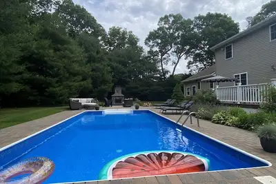 Image de Beautiful home in Center Moriches- 10 miles from Westhampton Beach.