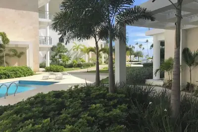 Image de Beautiful beachfront apartment.