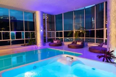 Image de Penthouse de lujo con piscina privada en Poblado.