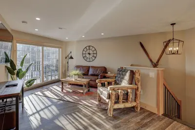 Image de 1 Bed\/2 Bath Suite #6 at The Lodge | Minutes from Sunapee Harbor & Mt. Sunapee