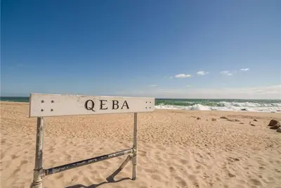 Image de Newly Renovated Quonnie Beach House - Qeba Beach Pass & Pond Access