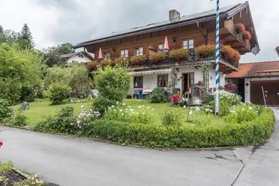 Image de Appartement 'Edelweiß' avec vue sur la montagne, balcon et Wi-Fi
