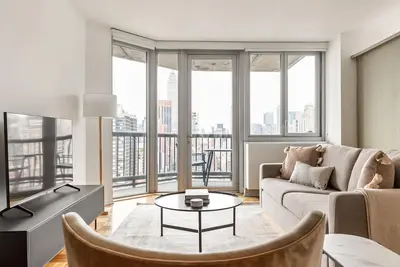 Image de Lovely Murray Hill 2br w\/ W\/D & Doorman, near Hospital, by Blueground