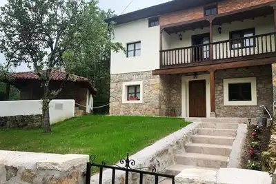Image de Impeccable 3-Bed House in Cangas de Onis