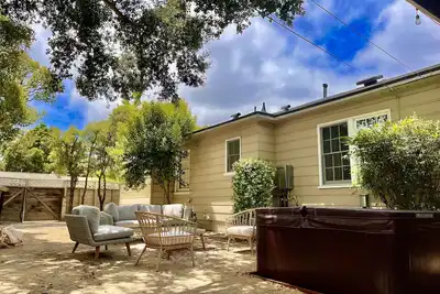 Image de Lp4 The wine lover home with hot tub in Paso downtown