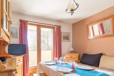 Image de Appartement lumineux · Proche des pistes et commerces · Wifi Gratuit