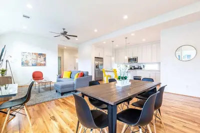 Image de Your Cozy Bungalows! Sleeps 18/9br/6ba/12pa