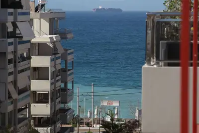 Image de Edem Beach Apartment with Sea view by Athenian Homes