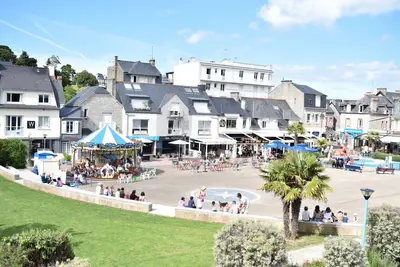 Image de Superbe appartement terrasse 2 pièces situé en plein centre-ville