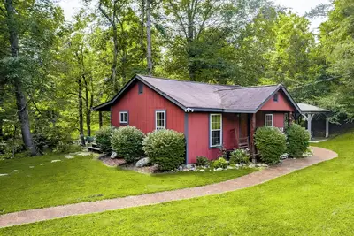 Image de Flint Rock Cabin on the Water