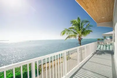 Image de Aqua Vista Oceanfront Home 3 bed 3. 5 bath with poo