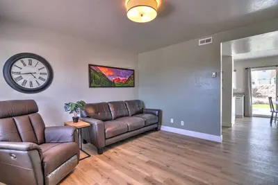 Image de Contemporary, Clean 2 Br Townhome w/ Private Patio 🐶 Friendly, Fast WiFI👨💻