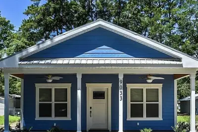 Image de Some-fin to talk about at sunset beach