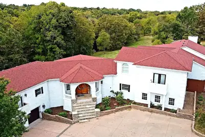 Image de 12acre Villa right by Keeneland-Keene Creek Estate 10, 000sqft