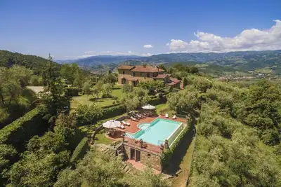 Image de Villa I Grilli - Sept Chambres Villa, Couchages 15