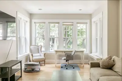 Image de Great Evanston Home- great for traveling families! Parking Included