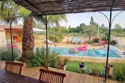 Image de Villa climatisée piscine clôturée 4 ch proche Nîmes Arles
