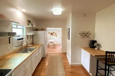 Image de Cozy 3 Bedroom Home with Patio and Grill