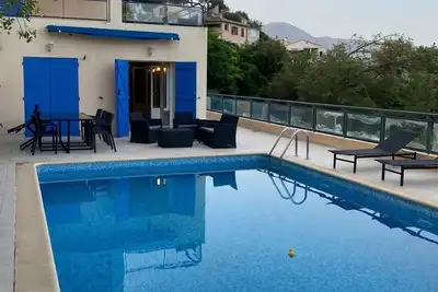 Image de Villa spacieuse avec piscine sur Nice