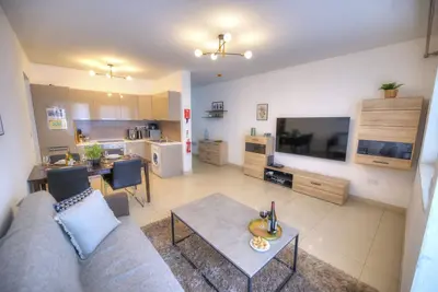 Image de Centrally located and modern apartment Ckni1