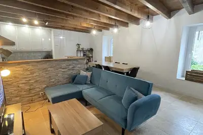 Image de Lou Castel / Maison rénovée proche commerces