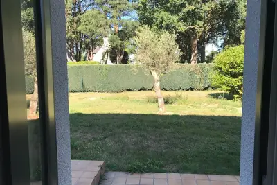 Studio 35m² avec grand jardin, gare 5 min, parkings, wifi Thd, prox plage