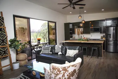 Image de Red Rock Views Luxury Retreat w/ Sauna