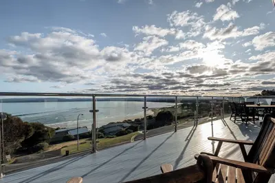 Image de Ocean views, 5 bedroom, 4 bathroom, spa bath, wifi