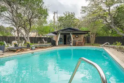Image de Pool House-Near La Cantera, Helotes, Floore’s, The Rim, Sea World, Fiesta Texas.